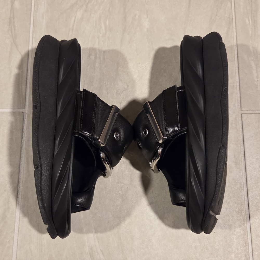 GUC 4CCCCEES Mellow Glow Sandals, Black - Picture 6 of 14